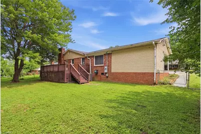 1609 Seven Oaks Place, High Point, NC 27265 - Photo 28