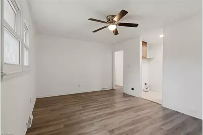 1609 Seven Oaks Place, High Point, NC 27265 - Photo 10