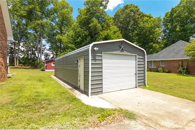 2301 Old US Highway 421 E, Yadkinville, NC 27055 - Photo 30
