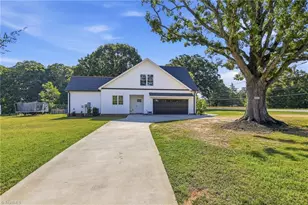263 Progress Ln, Yadkinville, NC 27055 - Photo 32