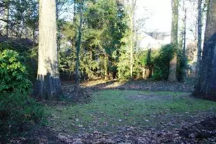 106 Hawkins Dr, Greensboro, NC 27410 - Photo 14