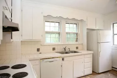 1806 Walker Avenue #A, Greensboro, NC 27403 - Photo 38