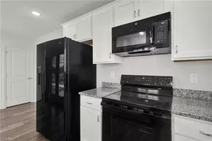 3633 Foxton Dr, Winston-Salem, NC 27105 - Photo 8