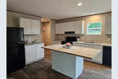 116 Brookfield Drive, Mount Airy, NC 27030 - Photo 8