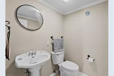 501 W 2nd Avenue, Lexington, NC 27292 - Photo 20