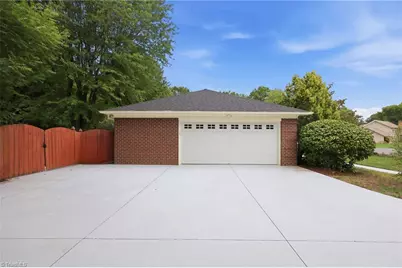 3203 Forestdale Drive, Burlington, NC 27215 - Photo 10
