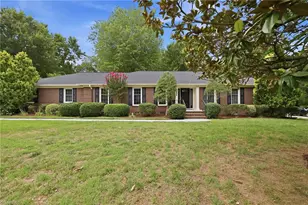 3203 Forestdale Dr, Burlington, NC 27215 - Photo 2