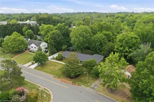 3203 Forestdale Dr, Burlington, NC 27215 - Photo 6