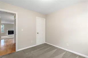 4229 Edith Ln, Greensboro, NC 27409 - Photo 14