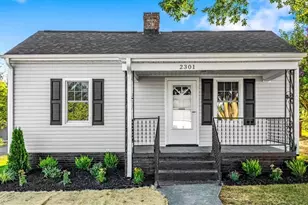 2301 Maple St, Greensboro, NC 27405 - Photo 2