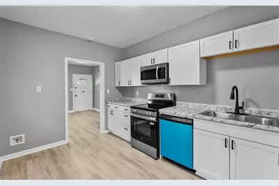 2301 Maple Street, Greensboro, NC 27405 - Photo 14