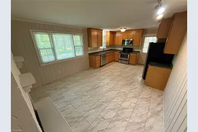 2630 Farmbrook Road, Winston-Salem, NC 27103 - Photo 2