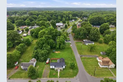 1202 Ridge Avenue, Eden, NC 27288 - Photo 24