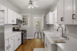 2209 W Friendly Ave, Greensboro, NC 27403 - Photo 10