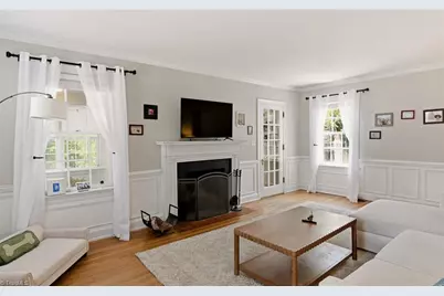2209 W Friendly Avenue, Greensboro, NC 27403 - Photo 4