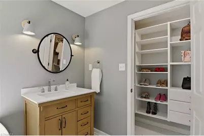 2209 W Friendly Avenue, Greensboro, NC 27403 - Photo 18