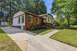 515 Miltwood Dr, Greensboro, NC 27455 - Photo 4
