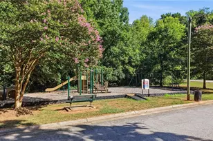 515 Miltwood Dr, Greensboro, NC 27455 - Photo 42