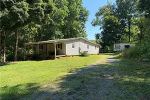 3308 Creekridge Country Rd, Randleman, NC 27317 - Photo 2