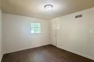 5701 Cates Dr, Greensboro, NC 27409 - Photo 40