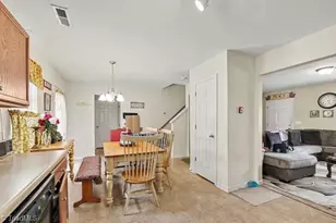626 Bentley Ln, Burlington, NC 27217 - Photo 6
