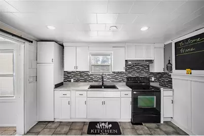 710 Edgewood Avenue, Thomasville, NC 27360 - Photo 12