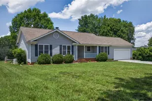5493 Rolling Meadows Rd, Randleman, NC 27317 - Photo 36