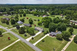 5493 Rolling Meadows Rd, Randleman, NC 27317 - Photo 4