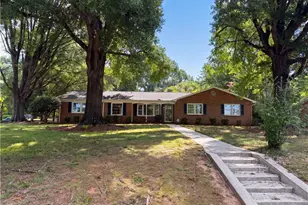 2391 Dianne Ave, Winston-Salem, NC 27106 - Photo 2