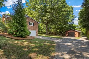 4216 Rayfield Dr, Winston-Salem, NC 27107 - Photo 38