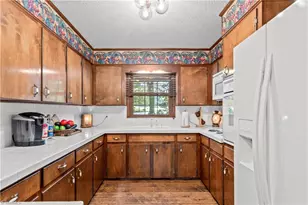 4216 Rayfield Dr, Winston-Salem, NC 27107 - Photo 16