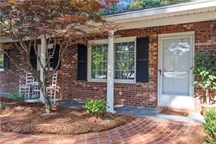 4216 Rayfield Dr, Winston-Salem, NC 27107 - Photo 6
