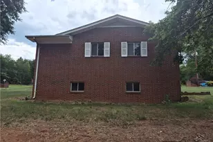 3150 Wentworth St, Reidsville, NC 27320 - Photo 4