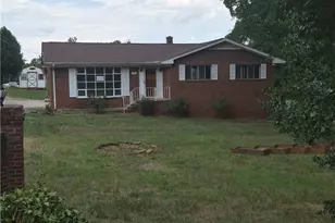 3150 Wentworth St, Reidsville, NC 27320 - Photo 1