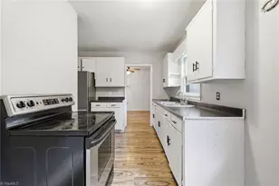 5002 Cherry St, Winston-Salem, NC 27105 - Photo 6