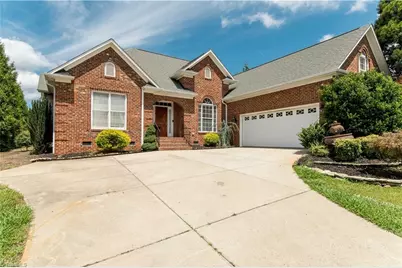 4617 Kellys Trail, Winston-Salem, NC 27101 - Photo 2