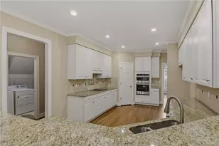 3003 Lodge Dr, Jamestown, NC 27282 - Photo 10