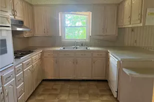 238 Raven Midlawn Dr, Wilkesboro, NC 28697 - Photo 8