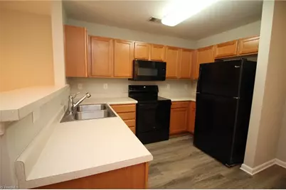 7100 W Friendly Avenue, Greensboro, NC 27410 - Photo 4