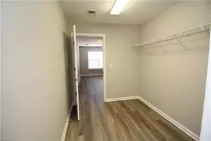 7100 W Friendly Ave, Greensboro, NC 27410 - Photo 14