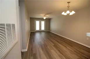 7100 W Friendly Ave, Greensboro, NC 27410 - Photo 10