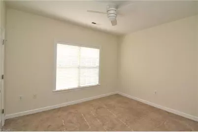 100 Sunset Circle, Greensboro, NC 27408 - Photo 16
