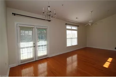 100 Sunset Circle, Greensboro, NC 27408 - Photo 20