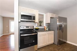5805 Battery Dr, Greensboro, NC 27409 - Photo 10