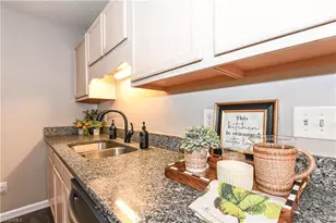 5805 Battery Dr, Greensboro, NC 27409 - Photo 10