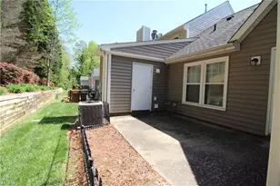 33 Cedar Knoll Dr, Greensboro, NC 27407 - Photo 28