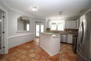 3 Cedar Knoll Ct, Greensboro, NC 27407 - Photo 6