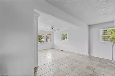 1724 Glenwood Avenue, Greensboro, NC 27403 - Photo 10