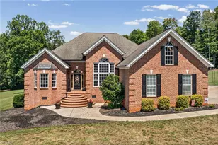 1216 Fairway Dr, Yadkinville, NC 27055 - Photo 2