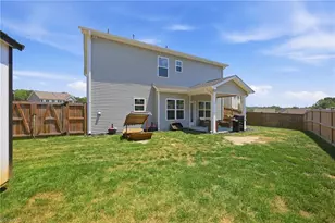 7458 Buckview Ct, Kernersville, NC 27284 - Photo 10